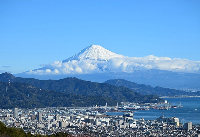 晴天の日本平